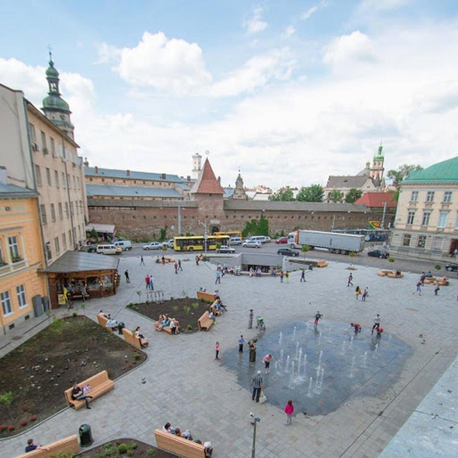 Апартаменти Аpartments in the center on Mitniy Square Львів Екстер'єр фото